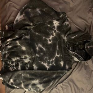 Old Navy Black and White Tie-Dye Hoodie